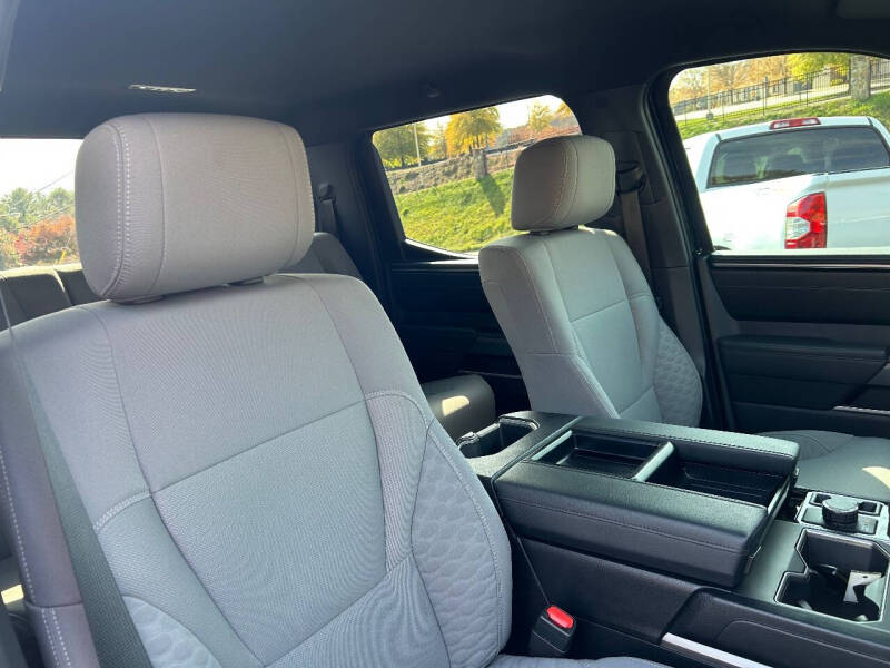 2025 Toyota Tundra SR5