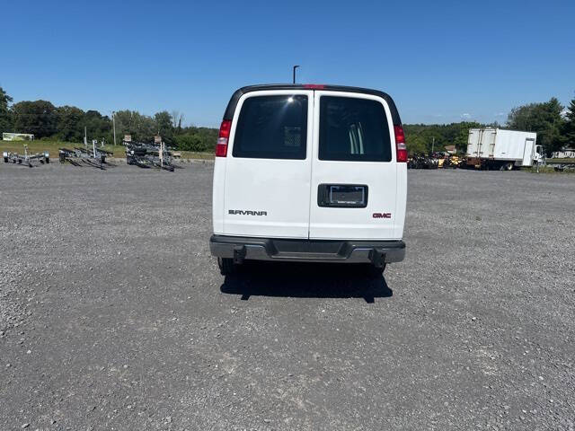 2023 GMC Savana 2500