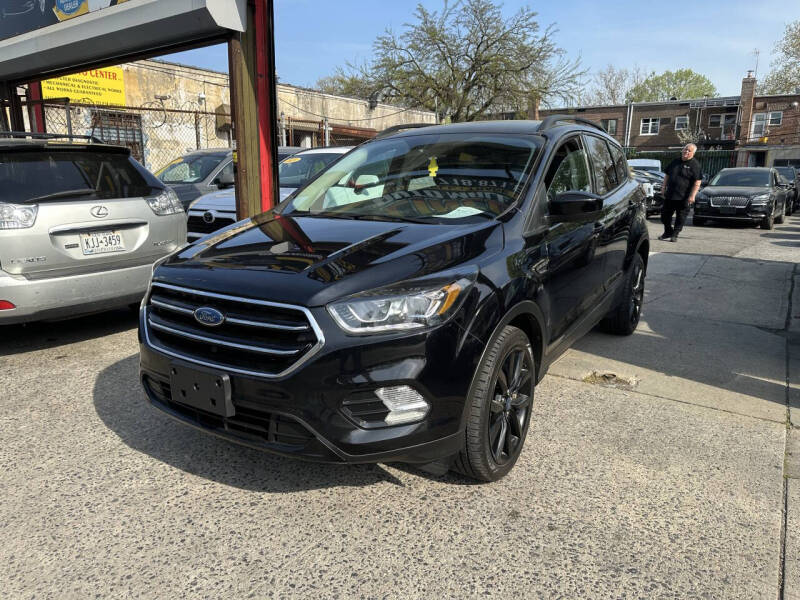 Used 2019 Ford Escape SE with VIN 1FMCU9GD0KUA65551 for sale in Brooklyn, NY