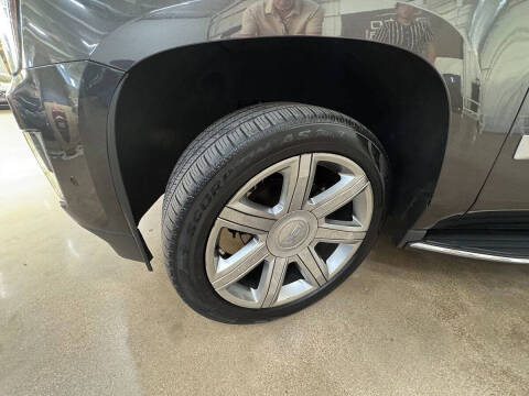 2017 Cadillac Escalade Luxury