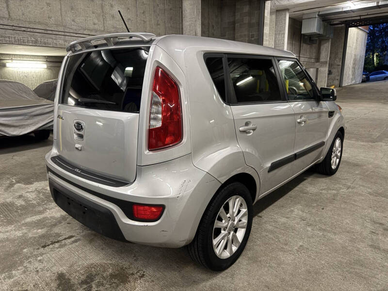 2012 Kia Soul +