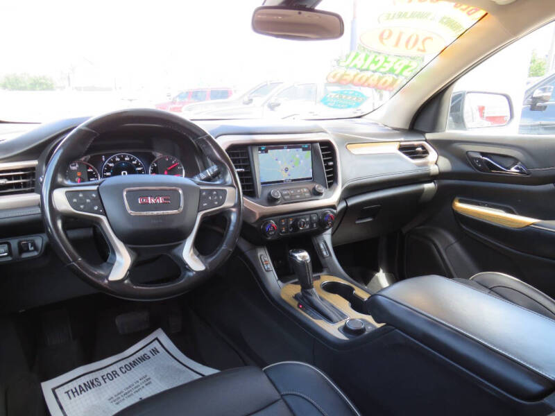 2019 GMC Acadia Denali