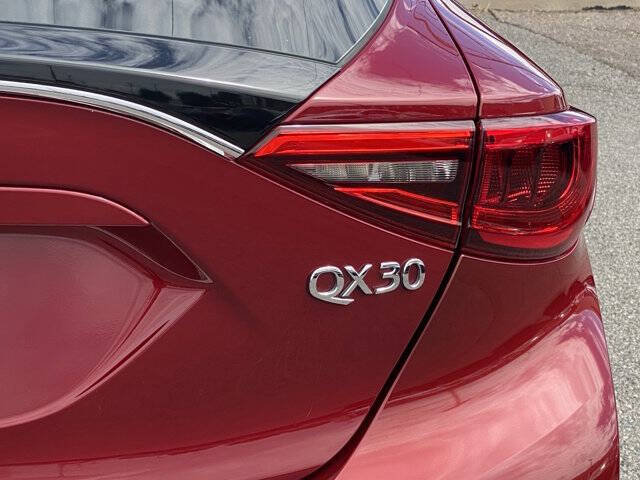 2019 Infiniti QX30 Essential