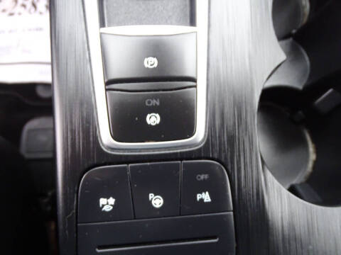 2020 Ford Escape Hybrid Titanium