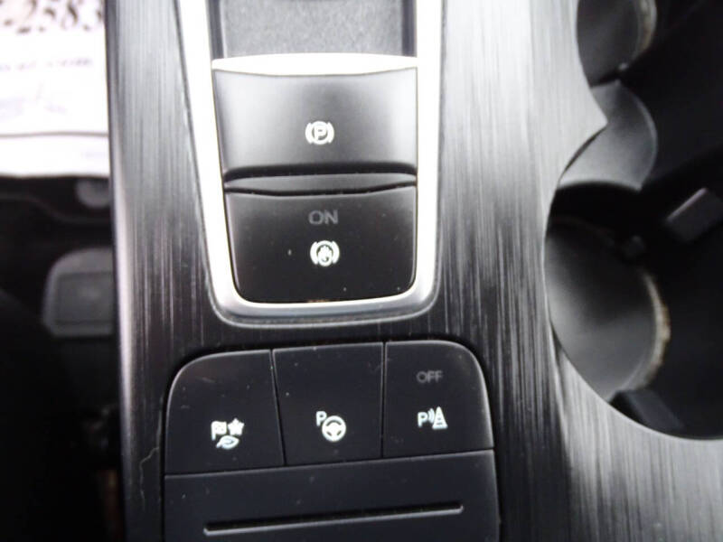 2020 Ford Escape Hybrid Titanium