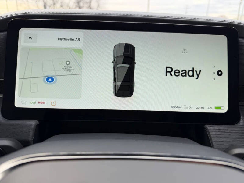 2023 Rivian R1S Adventure