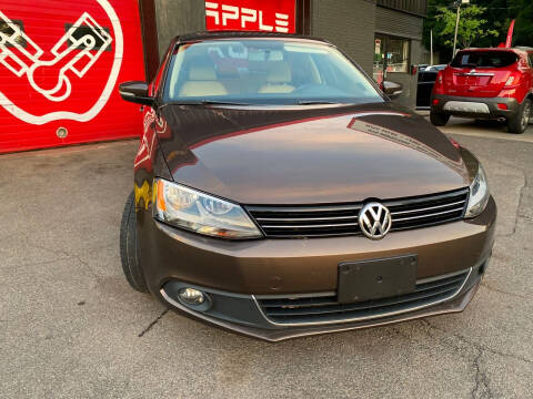 2013 Volkswagen Jetta for sale at Apple Auto Sales Inc in Camillus NY