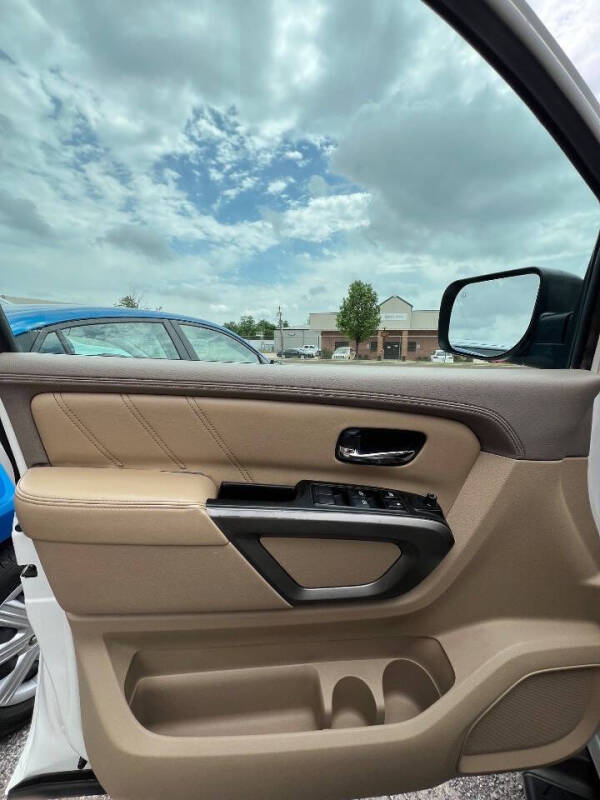 2015 Nissan Armada SV