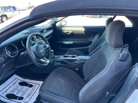 2016 Ford Mustang V6