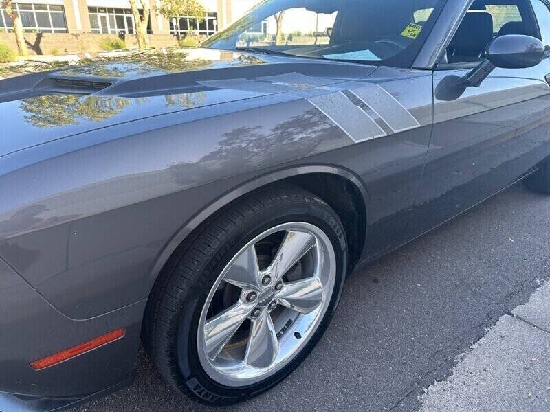2015 Dodge Challenger SXT