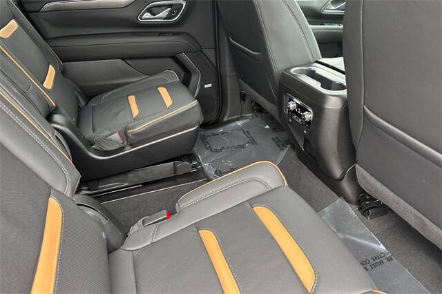 2023 GMC Yukon XL AT4