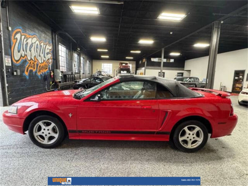 2002 Ford Mustang Deluxe