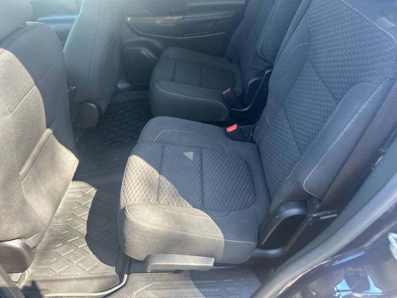 2017 GMC Acadia SLE-2