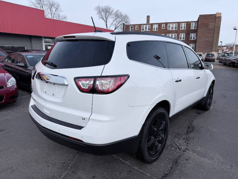 2017 Chevrolet Traverse LT
