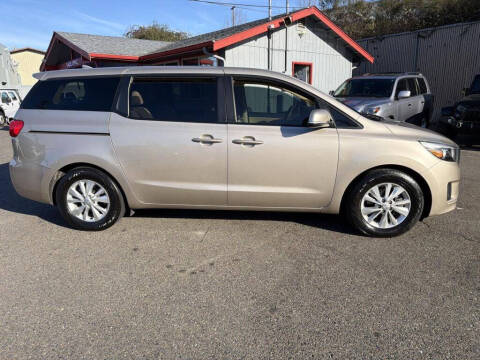 2017 Kia Sedona LX