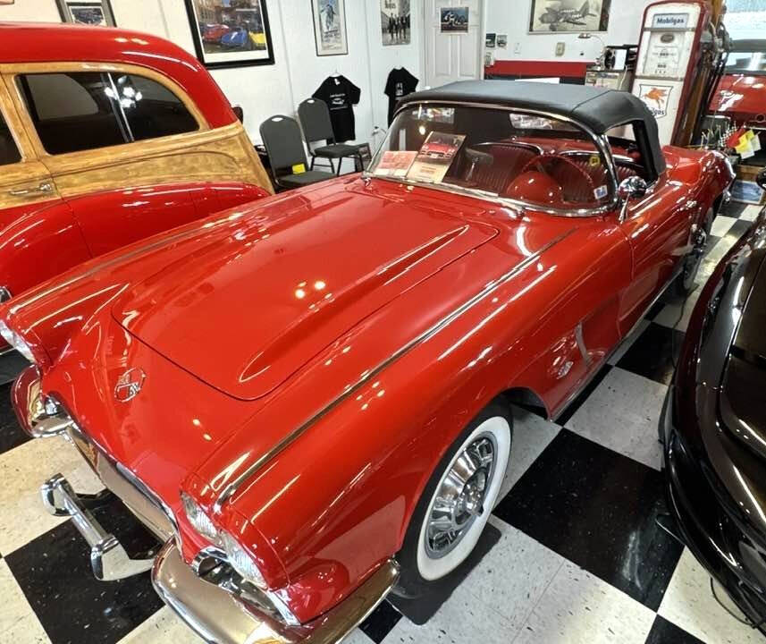 1962 Chevrolet Corvette 16