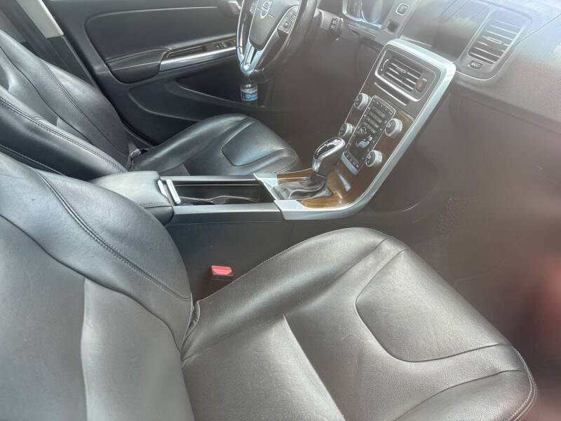 2017 Volvo V60 T5 Premier