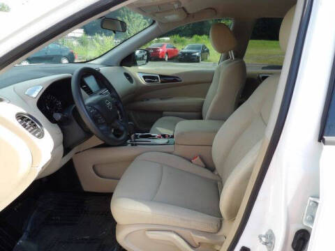 2017 Nissan Pathfinder S