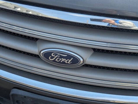 2016 Ford Taurus SEL