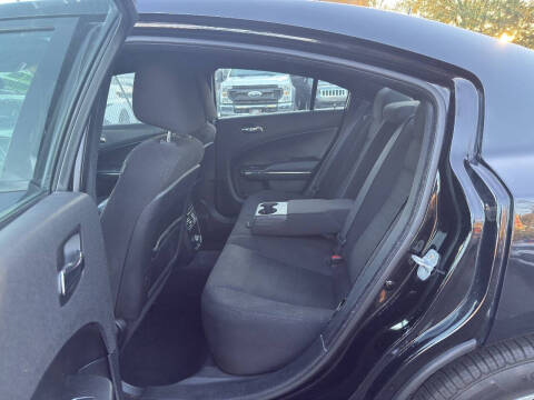 2013 Dodge Charger SE