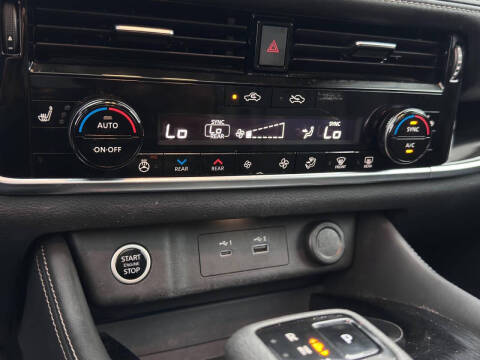 2022 Nissan Rogue SL