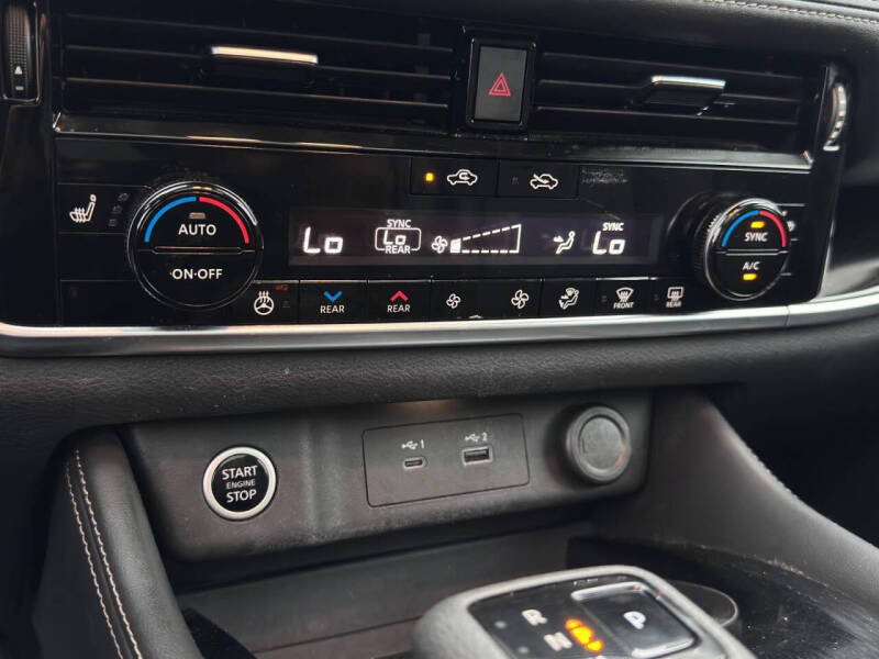 2022 Nissan Rogue SL