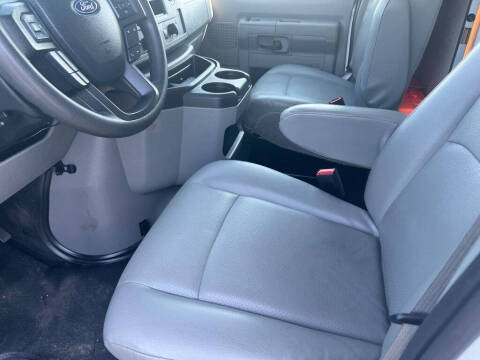 2024 Ford E-Series