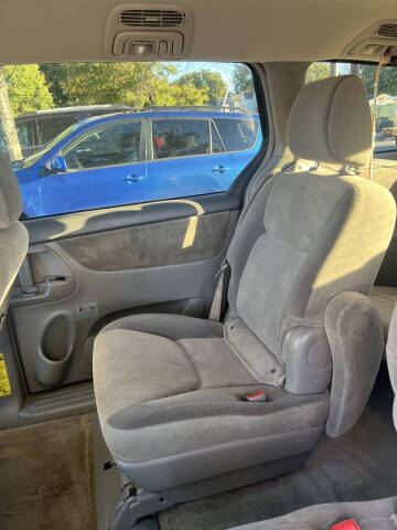 2009 Toyota Sienna CE 7-Passenger