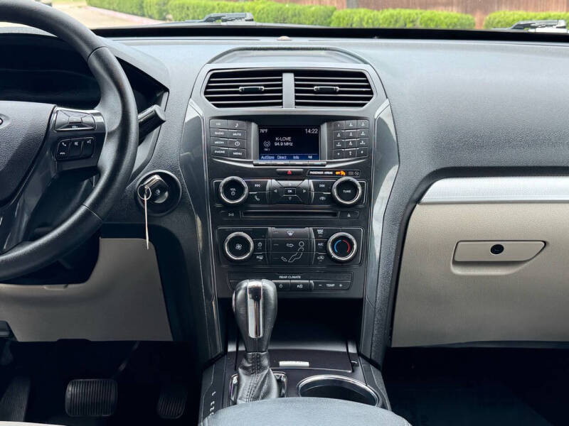 2018 Ford Explorer