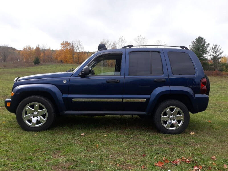 2005 Jeep Liberty for sale at Parkway Auto Exchange in Elizaville NY