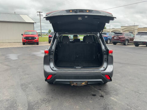 2020 Toyota Highlander LE