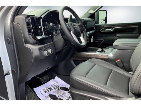 2025 GMC Sierra 3500HD