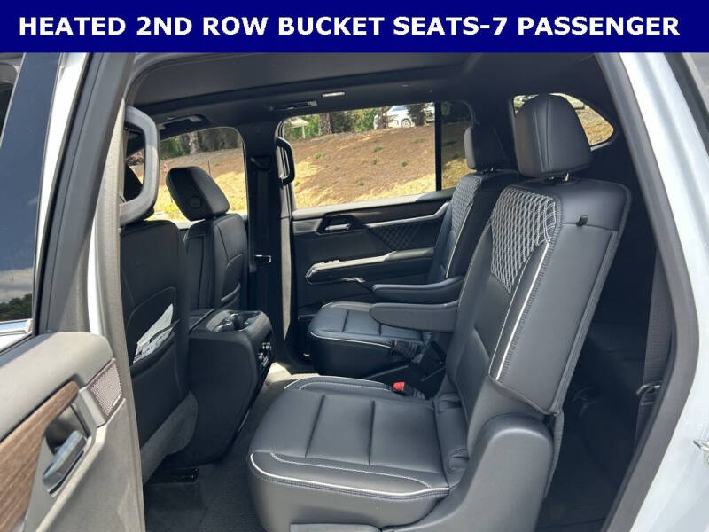 2025 GMC Acadia Denali