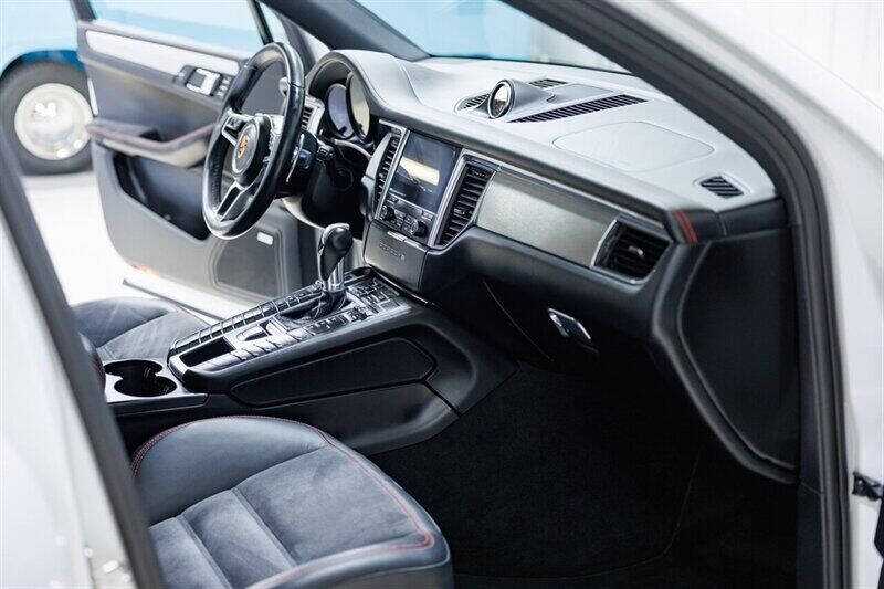 2018 Porsche Macan GTS