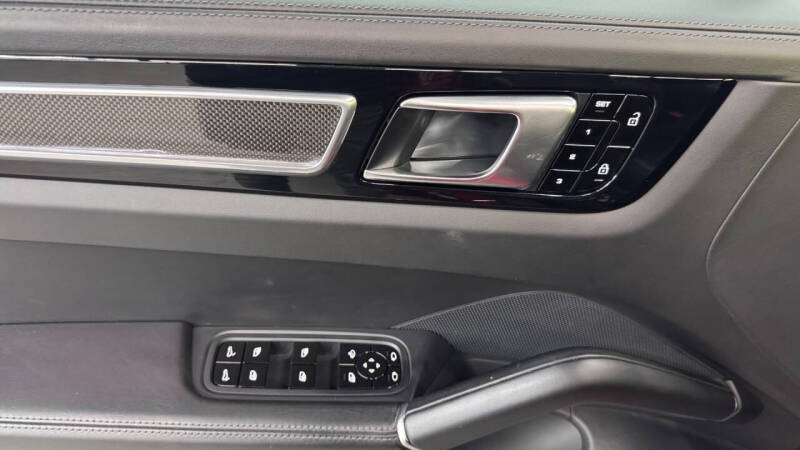 2021 Porsche Cayenne GTS