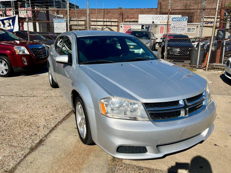 2012 Dodge Avenger SXT photo 3