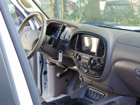 2005 Toyota Sequoia SR5