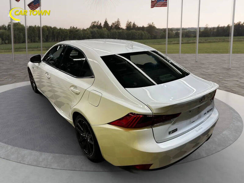 2017 Lexus IS 350