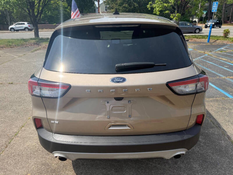 2021 Ford Escape SE