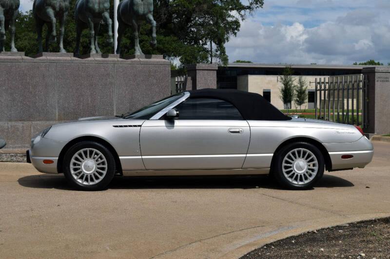2004 Ford Thunderbird Deluxe