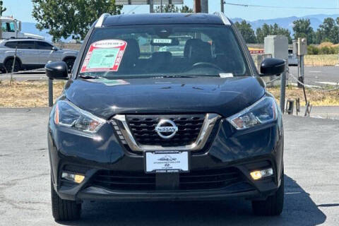 2020 Nissan Kicks SR