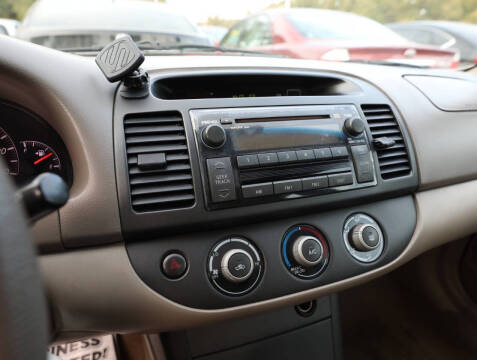 2005 Toyota Camry LE