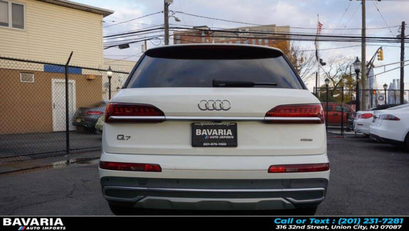 2022 Audi Q7 quattro Premium Plus 55 TFSI