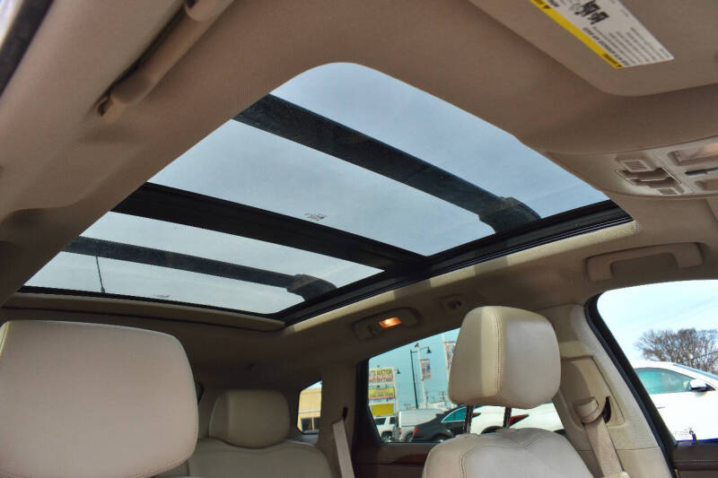 2011 Cadillac SRX Luxury Collection