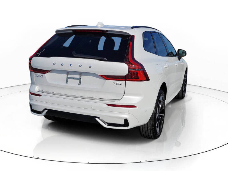 2026 Volvo XC60 T8 Plus