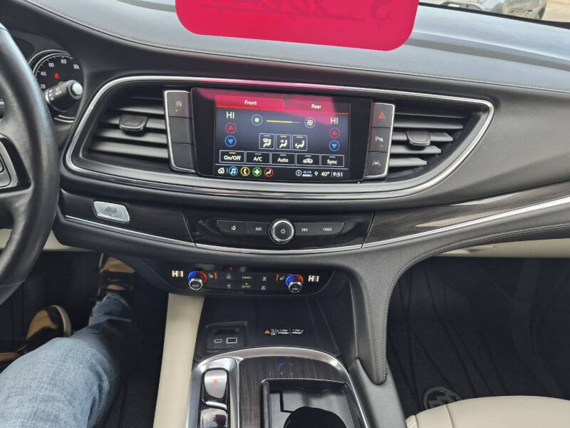 2024 Buick Enclave Essence