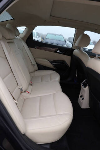 2018 Kia Cadenza Premium