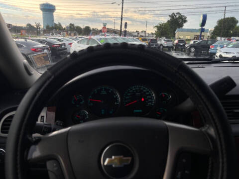 2011 Chevrolet Avalanche LS
