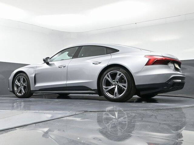 2022 Audi e-tron GT quattro Premium Plus