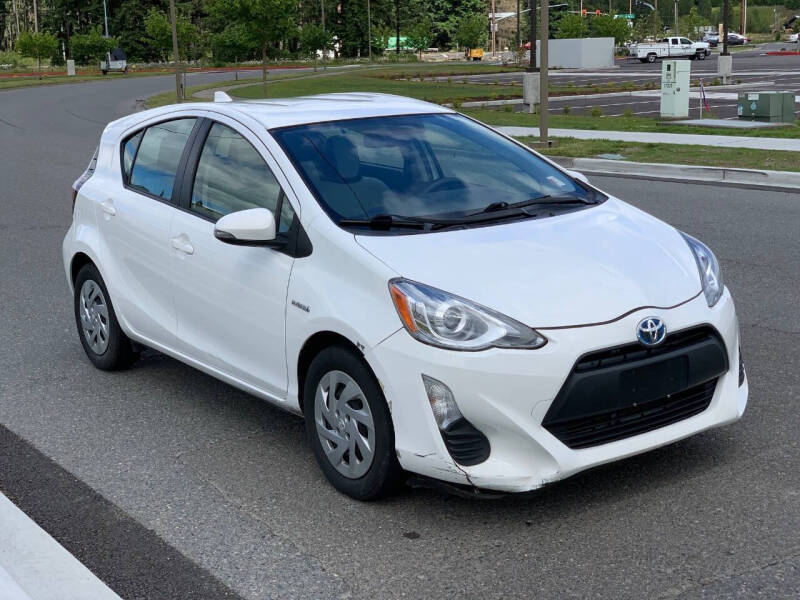 2016 Toyota Prius c One